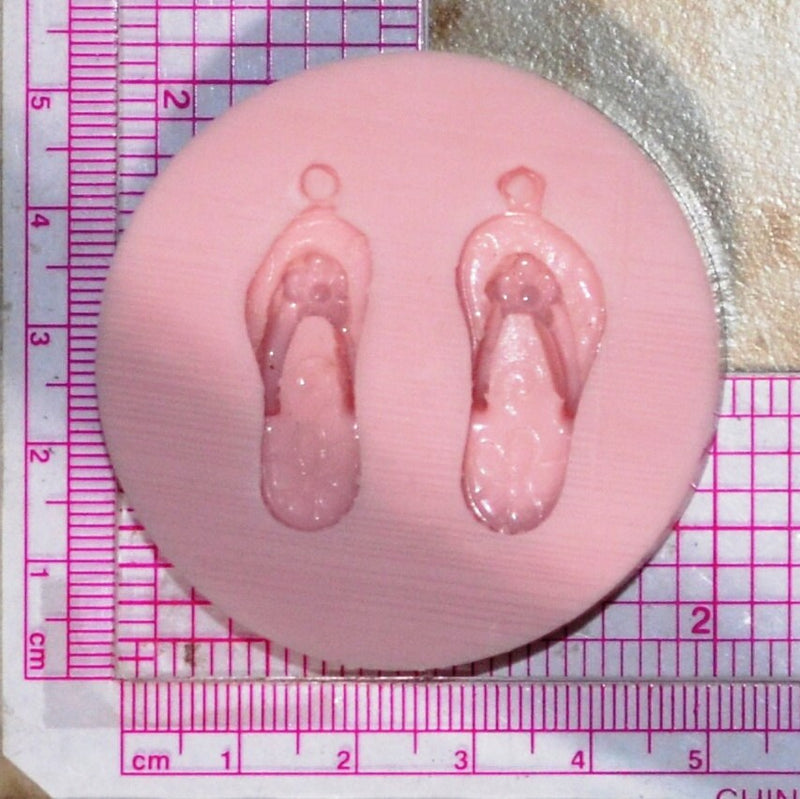 Flip Flops Silicone Mold, Jewelry, Resin, clay, Pendant, Necklace, hung on a chain, Charms, brooch, bracelets, symbol, earrings,  G233