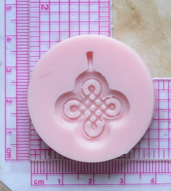 Celtic Knot Pendant Flexible Silicone Mold, Jewelry, Resin, Pendant, Necklace, hung on a chain, Charms, brooch, bracelets, symbol, N255