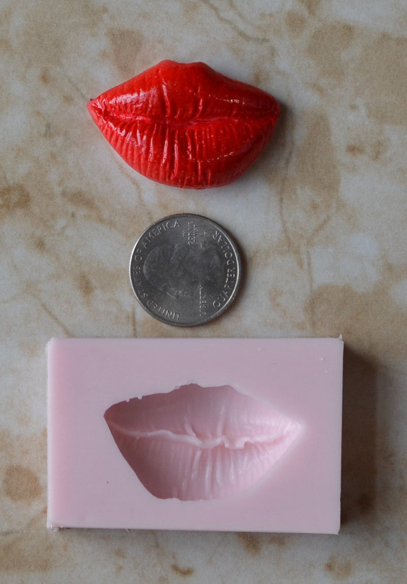 Lips Silicone Mold, Jewelry, Resin, clay, Pendant, Necklace, hung on a chain, Charms, brooch, bracelets, symbol, earrings G354