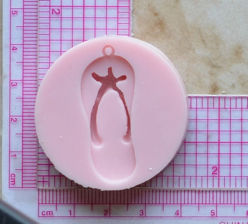 Flip Flops Silicone Mold, Jewelry, Resin, clay, Pendant, Necklace, hung on a chain, Charms, brooch, bracelets, symbol, earrings,  G169