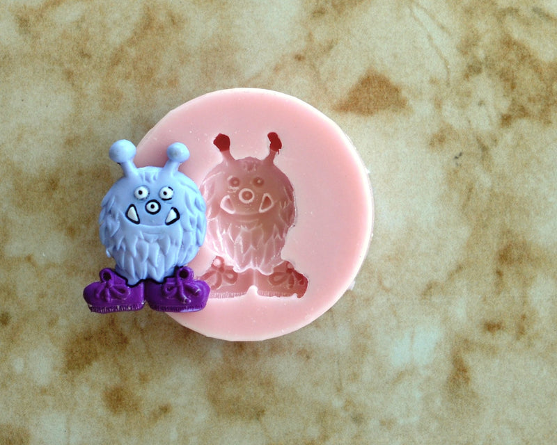 Gremlin Silicone Mold, Molds, Halloween, Monsters, Jewelry, Resin, clay, Pendant, Necklace, hung on a chain, Charms, brooch, bracelets, G142